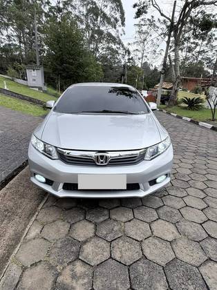 HONDA CIVIC 1.8 LXS 16V FLEX 4P AUTOMÁTICO